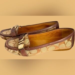 Coach Flores Loafer/flats tan logo brown leather trim 7B